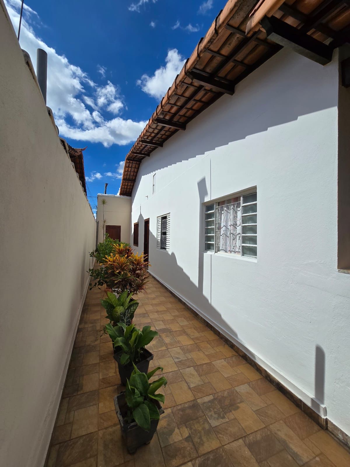 VENDO ÓTIMA CASA NO BAIRRO NOSSA SENHORA DO CARMO
